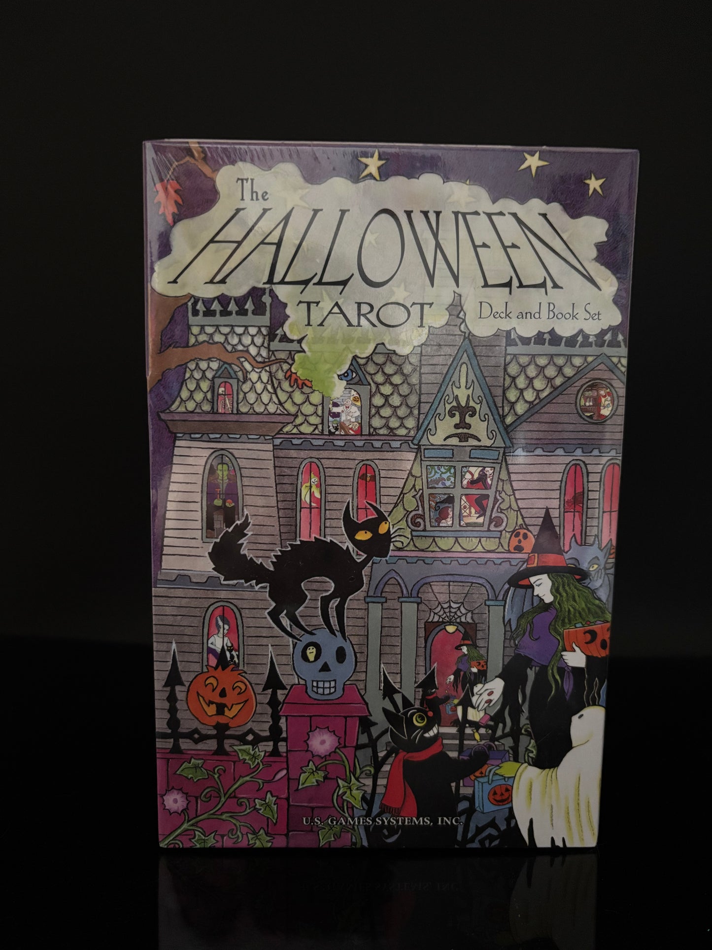 The Halloween Tarot Deck and Book Set  (NEW)